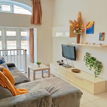 Modern Apartment In The Heart Of Sliema Steps From The Seafront מראה חיצוני תמונה